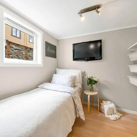 Sentral 3-roms Solsiden Apartment
